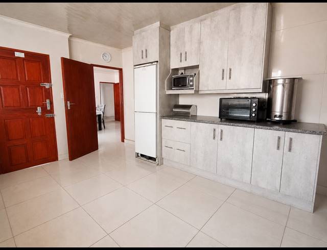 4 BEDROOM HOUSE FOR SALE IN MEYERTON PARK